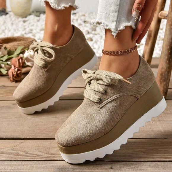 Women's Chunky Platform Lace-Up Suede Oxfords, Khaki Color, Fashionable Casual - Picture 3 of 6
